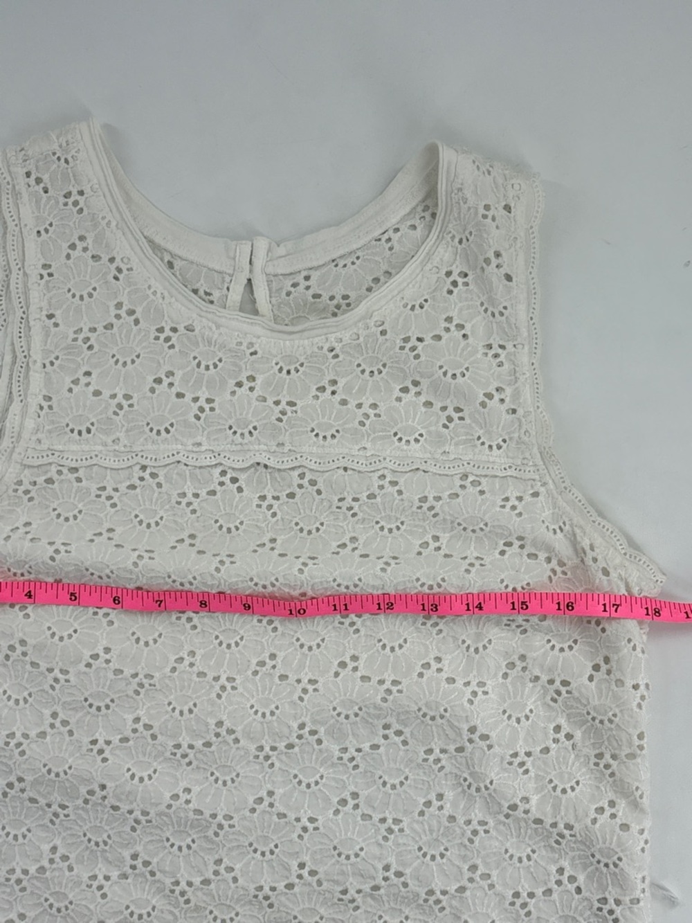 Abercrombie & Fitch White Eyelet Lace Sleeveless Top - Picture 4 of 7